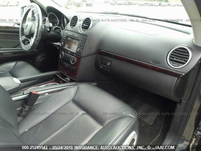 4JGBF7BE3BA630449 - 2011 MERCEDES-BENZ GL 450 4MATIC GRAY photo 5