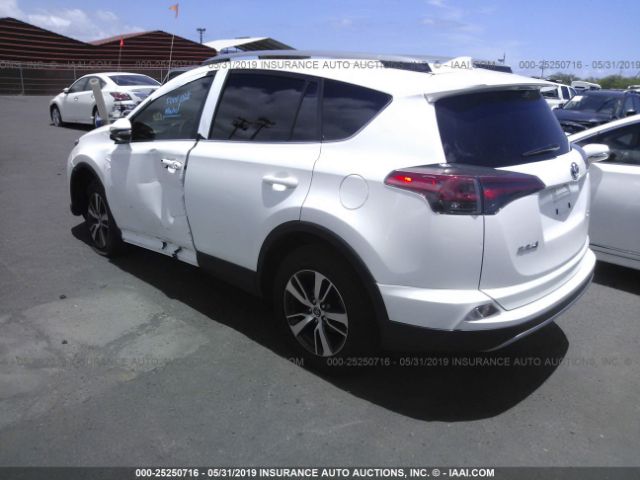 JTMWFREV0JJ751824 - 2018 TOYOTA RAV4 ADVENTURE/XLE White photo 3