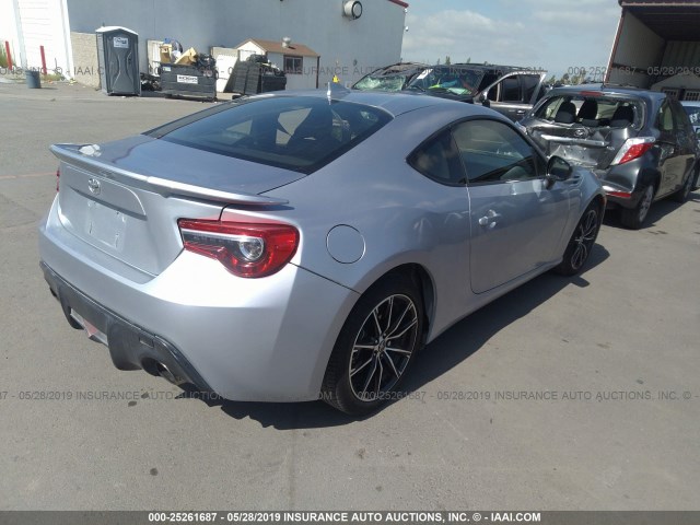 JF1ZNAA13H8710275 - 2017 TOYOTA 86 SPECIAL EDITION SILVER photo 4