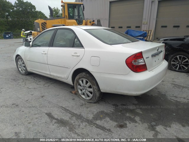 4T1BF30K43U053383 - 2003 TOYOTA CAMRY LE/XLE/SE WHITE photo 3