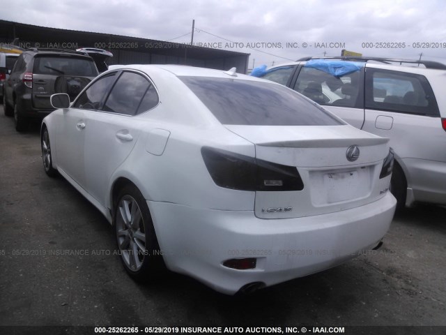 JTHBK262X72042261 - 2007 LEXUS IS 250 WHITE photo 3