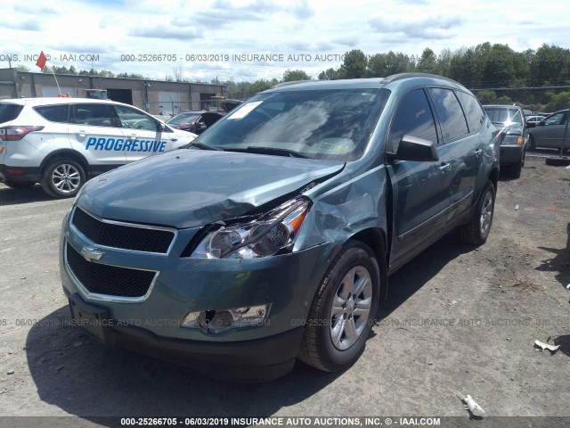 1GNEV13D49S146759 - 2009 CHEVROLET TRAVERSE LS BLUE photo 2