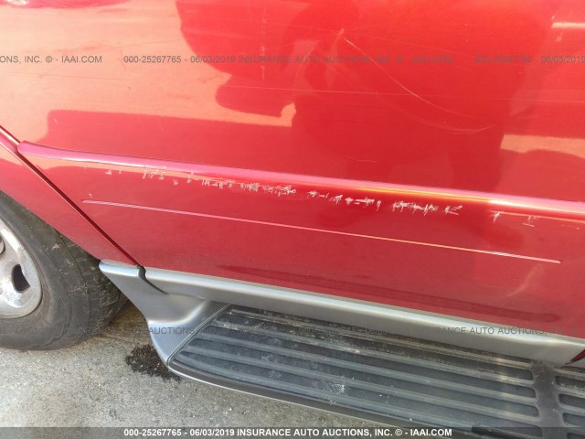 5LMFU28A2YLJ25348 - 2000 LINCOLN NAVIGATOR 红色 照片 6