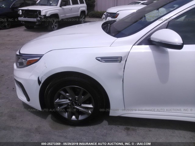 5XXGT4L37KG331257 - 2019 KIA OPTIMA LX/S WHITE photo 6