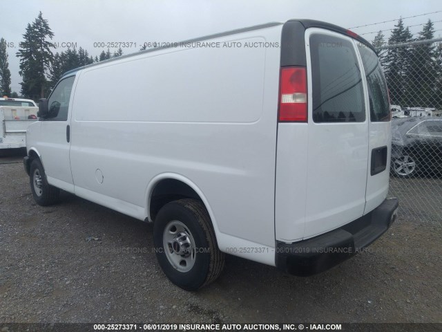 1GTW7FCA5D1176121 - 2013 GMC SAVANA G2500 WHITE photo 3