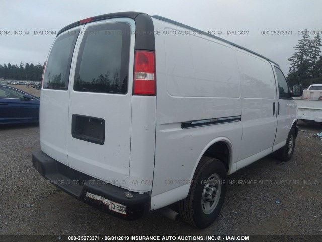 1GTW7FCA5D1176121 - 2013 GMC SAVANA G2500 WHITE photo 4