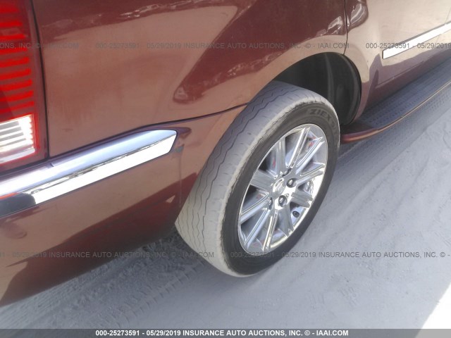 1A8HX58248F112464 - 2008 CHRYSLER ASPEN LIMITED MAROON photo 6