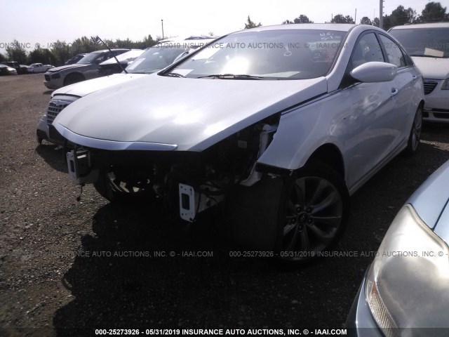 5NPEC4AB7CH437702 - 2012 HYUNDAI SONATA SE/LIMITED WHITE photo 2