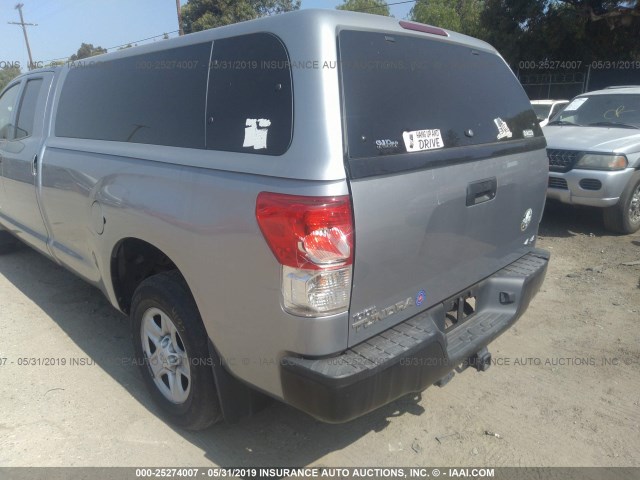 5TFCY5F1XCX014292 - 2012 TOYOTA TUNDRA DOUBLE CAB SR5 GRAY photo 6