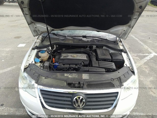 WVWJK73C69P013028 - 2009 VOLKSWAGEN PASSAT TURBO WHITE photo 10