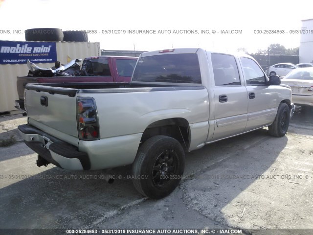 2GCEC13T451223078 - 2005 CHEVROLET SILVERADO C1500 GRAY photo 4