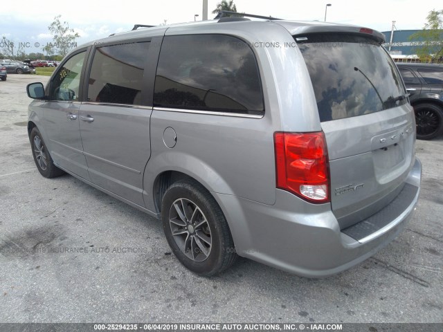 2C4RDGCG2HR863476 - 2017 DODGE GRAND CARAVAN SXT SILVER photo 3