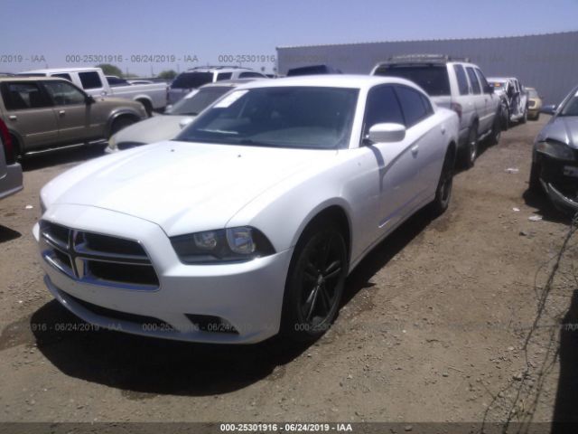 2C3CDXJG7EH328318 - 2014 DODGE CHARGER SXT White photo 2