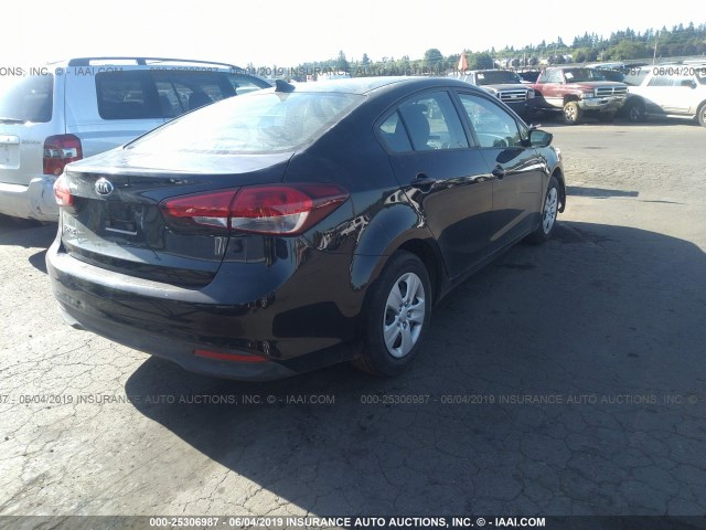 3KPFK4A75JE245702 - 2018 KIA FORTE LX BLACK photo 4