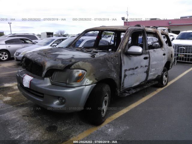 5TDZT34A25S256762 - 2005 TOYOTA SEQUOIA SR5 Gray photo 2