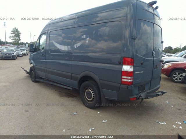 WD3PE7CD2JP640799 - 2018 MERCEDES-BENZ SPRINTER 2500 Blue photo 3