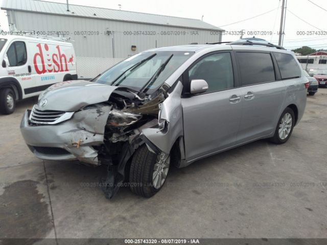 5TDDZ3DC9HS181038 - 2017 TOYOTA SIENNA XLE/LIMITED Gray photo 2