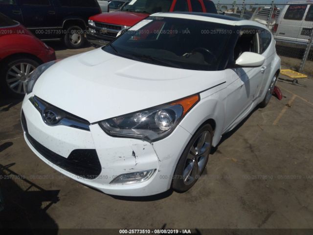 KMHTC6AD1GU257806 - 2016 HYUNDAI VELOSTER  White photo 2