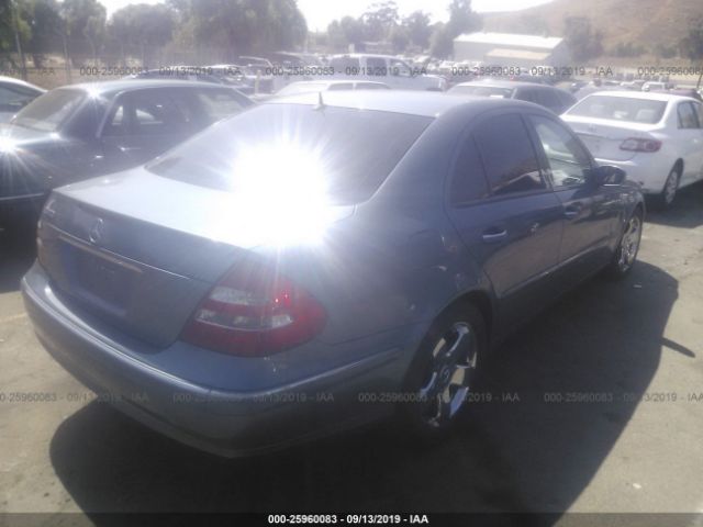 WDBUF65JX4A491700 - 2004 MERCEDES-BENZ E 320 Blue photo 4