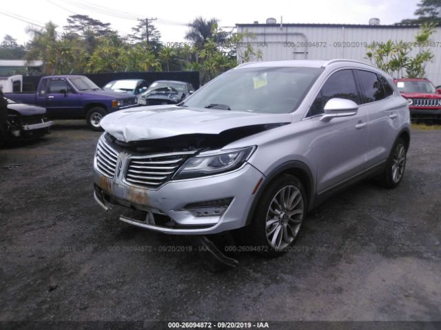 5LMCJ3C95HUL12821 - 2017 LINCOLN MKC RESERVE Silver photo 2