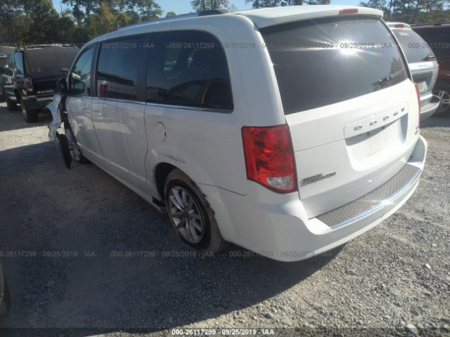 2C4RDGCG2JR360066 - 2018 DODGE GRAND CARAVAN SXT White photo 3