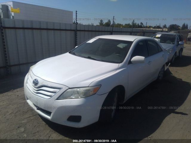 4T1BF3EK3BU706521 - 2011 TOYOTA CAMRY SE/LE/XLE 白色 照片 2