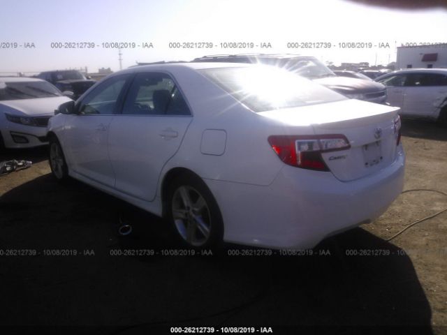 4T1BF1FK9DU703435 - 2013 TOYOTA CAMRY L/SE/LE/XLE 白色 照片 3