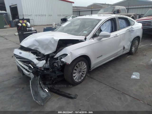 3FA6P0LU3DR170739 - 2013 FORD FUSION SE HYBRID White photo 2