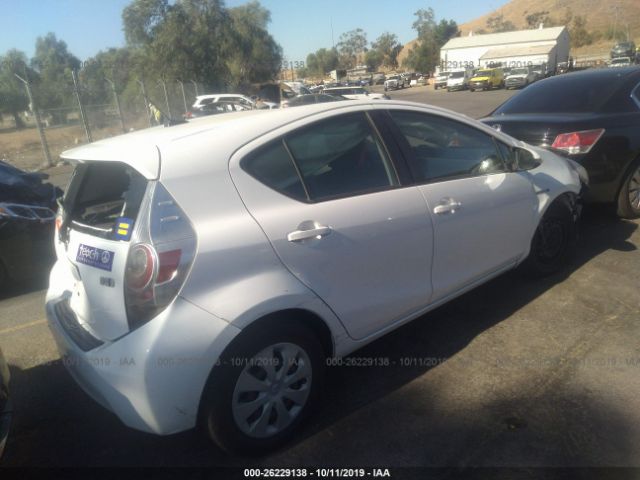 JTDKDTB31C1517425 - 2012 TOYOTA PRIUS C  White photo 4