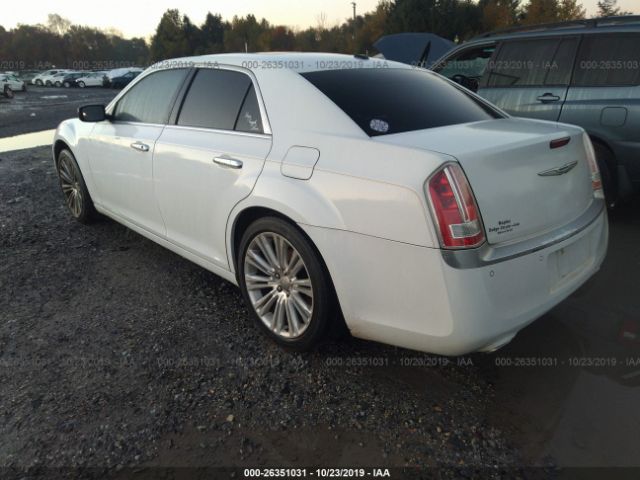 2C3CA6CT5BH516702 - 2011 CHRYSLER 300C  White photo 3