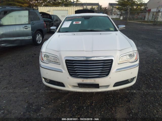 2C3CA6CT5BH516702 - 2011 CHRYSLER 300C  White photo 6