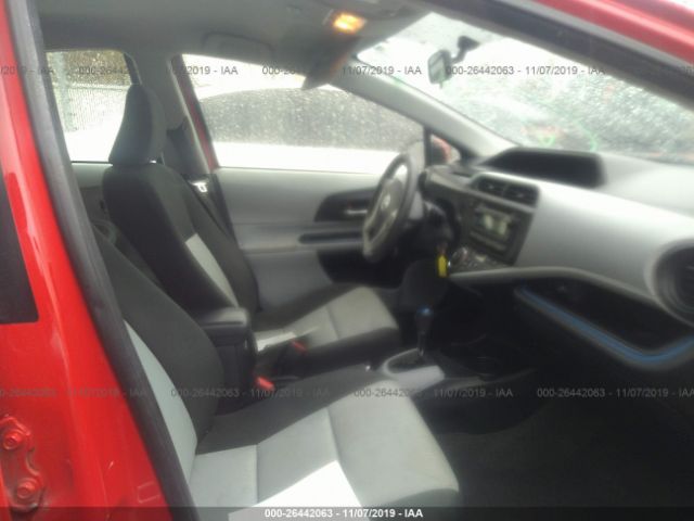 JTDKDTB38C1511685 - 2012 TOYOTA PRIUS C  Red photo 5