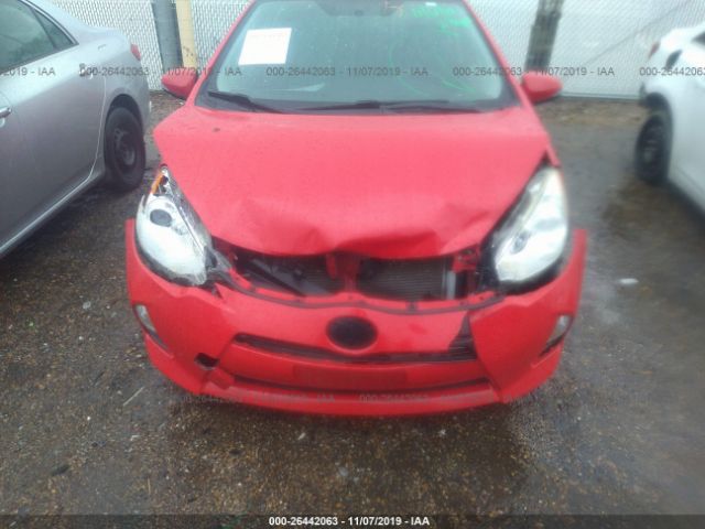 JTDKDTB38C1511685 - 2012 TOYOTA PRIUS C  Red photo 6