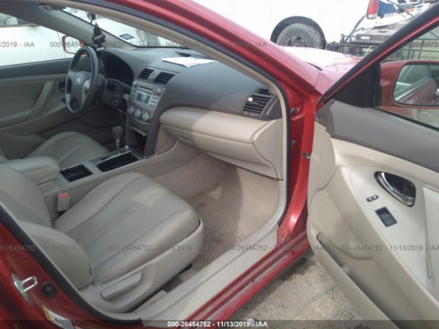 4T1BE46K69U395510 - 2009 TOYOTA CAMRY SE/LE/XLE Red photo 5