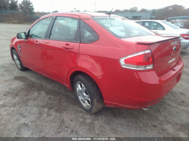 1FAHP35N88W235202 - 2008 FORD FOCUS SE/SEL/SES Red photo 3