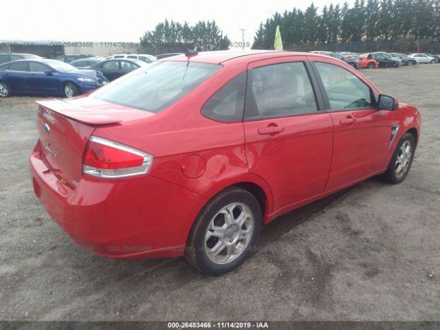 1FAHP35N88W235202 - 2008 FORD FOCUS SE/SEL/SES Red photo 4