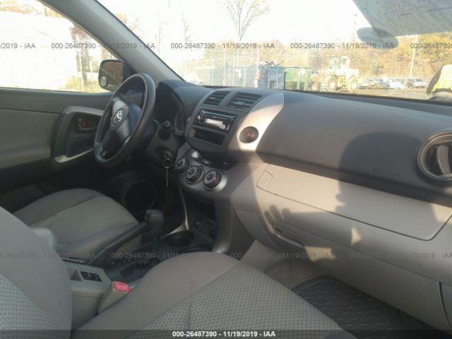 JTMBK33V075021214 - 2007 TOYOTA RAV4  Silver photo 5