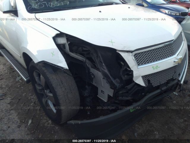 1GNKVLED7BJ415571 - 2011 CHEVROLET TRAVERSE LTZ White photo 6