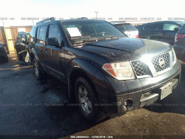 5N1AR18W05C789020 - 2005 NISSAN PATHFINDER LE/SE/XE Black photo 1