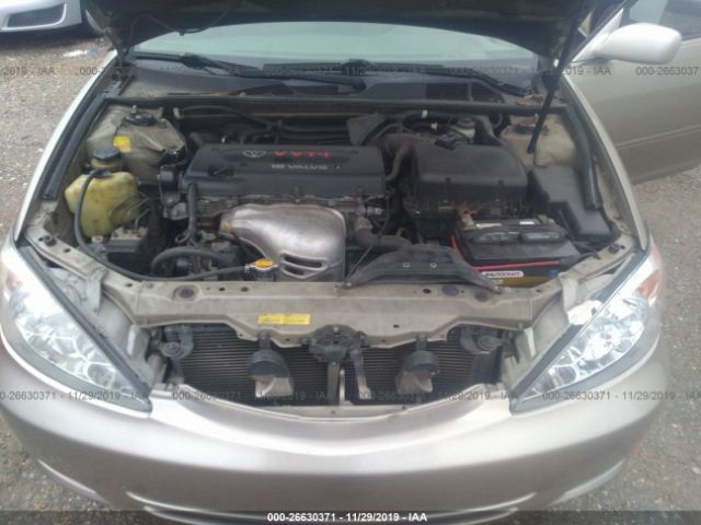 JTDBE32K840273834 - 2004 TOYOTA CAMRY LE/XLE Bej foto 10
