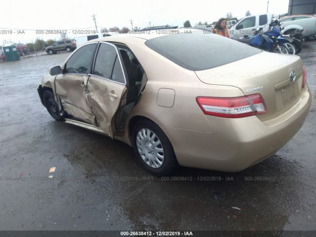 4T1BF3EK3AU061562 - 2010 TOYOTA CAMRY SE/LE/XLE Beige photo 3