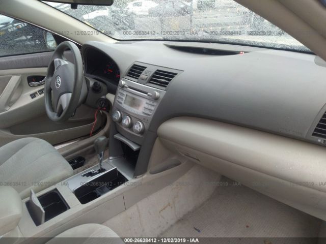 4T1BF3EK3AU061562 - 2010 TOYOTA CAMRY SE/LE/XLE Beige photo 5