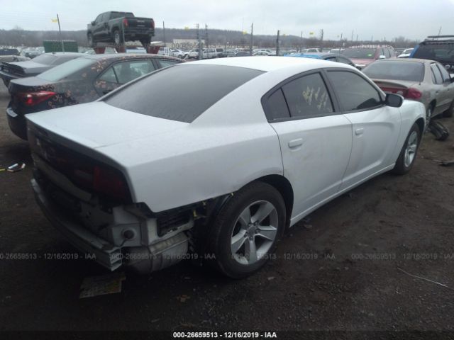 2B3CL3CG8BH544096 - 2011 DODGE CHARGER  White photo 4