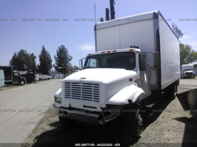 1HTSDAAN7WH603246 - 1998 INTERNATIONAL 4000 4900 White photo 2