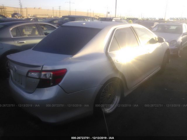 4T1BF1FKXCU086531 - 2012 TOYOTA CAMRY SE/LE/XLE Silver photo 4