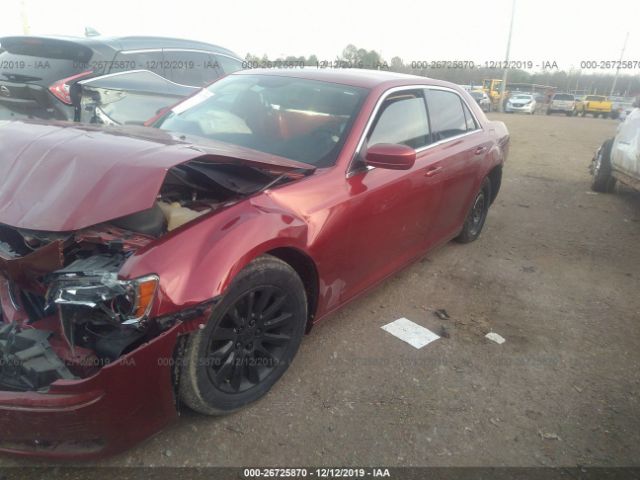 2C3CCAAG4EH340412 - 2014 CHRYSLER 300  Red photo 2