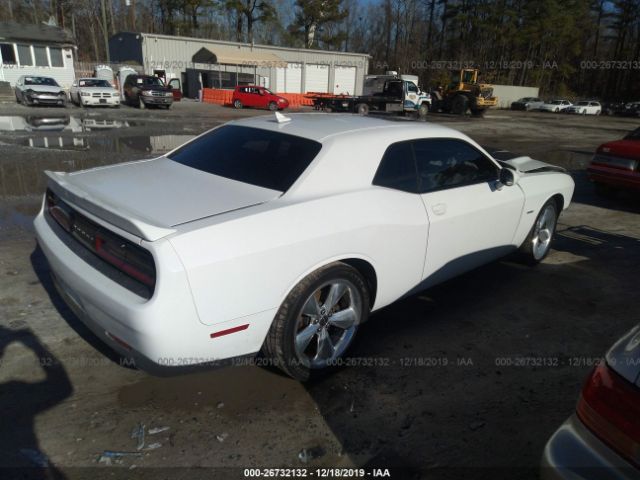 2C3CDZAT3FH711912 - 2015 DODGE CHALLENGER SXT White photo 4