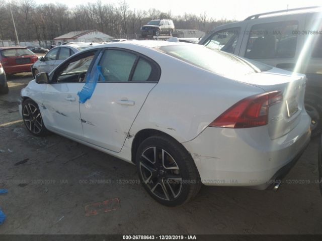 YV140MTL0H2424724 - 2017 VOLVO S60 DYNAMIC White photo 3