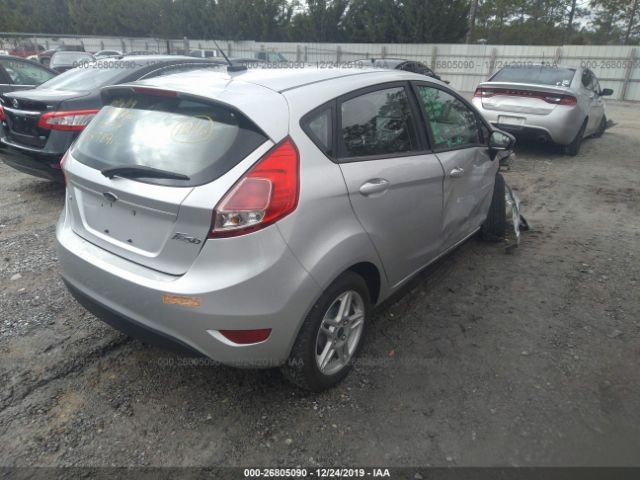 3FADP4EJ3HM131914 - 2017 FORD FIESTA SE Silver photo 4