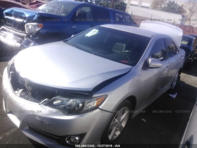 4T1BF1FK7EU821968 - 2014 TOYOTA CAMRY L/SE/LE/XLE 银色 照片 2